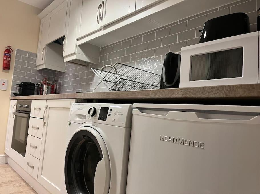 18 The Mullins Apartment Donegal Town ภายนอก รูปภาพ